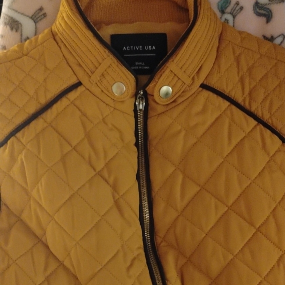 Active USA Quilted Jacket in Mustard
